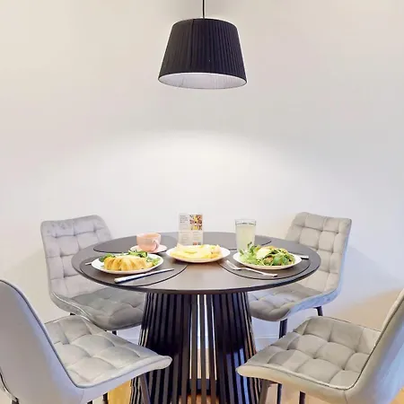 Bonbon With Parking Kolska *