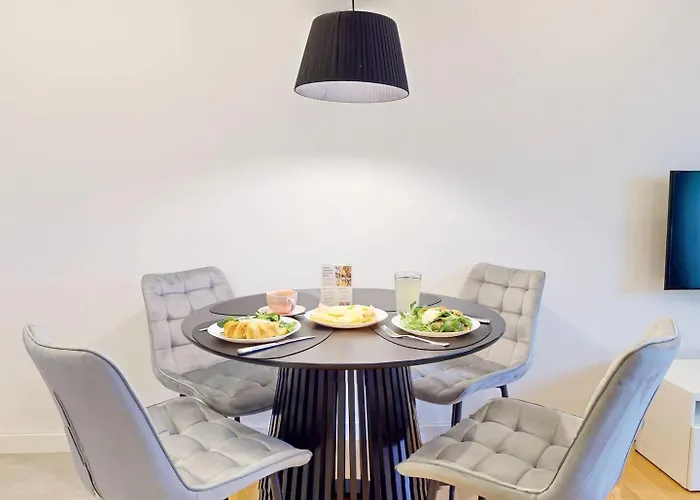 Bonbon With Parking Kolska *